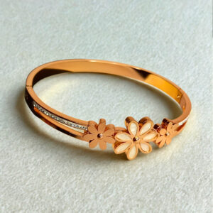 Rose Gold Floral Charm Bangle Bracelet for Women – Enamel Flower Design with Crystal Detailing